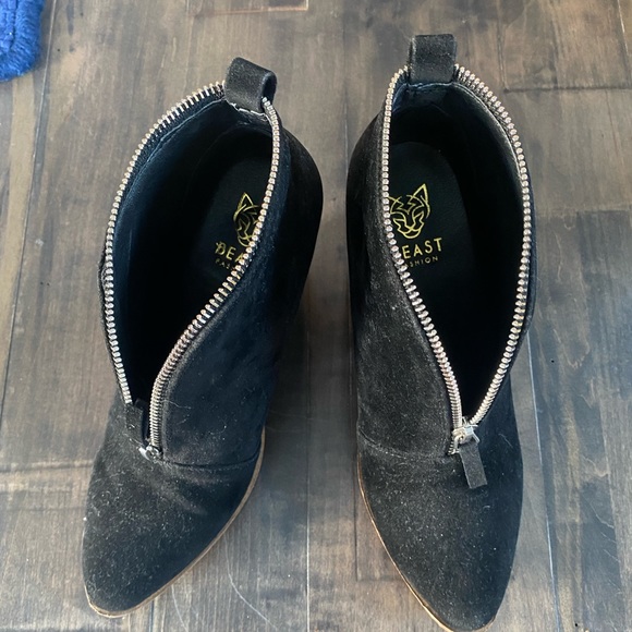 Beast fashion booties with adjustable zipper - Picture 4 of 4